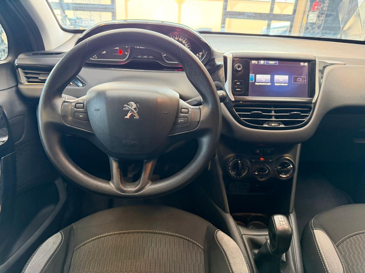 Peugeot 208 PureTech 82 5 porte Allure