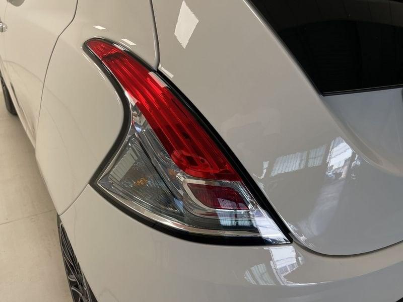 Lancia Ypsilon 1.0 FireFly 5 porte S&S Hybrid Oro