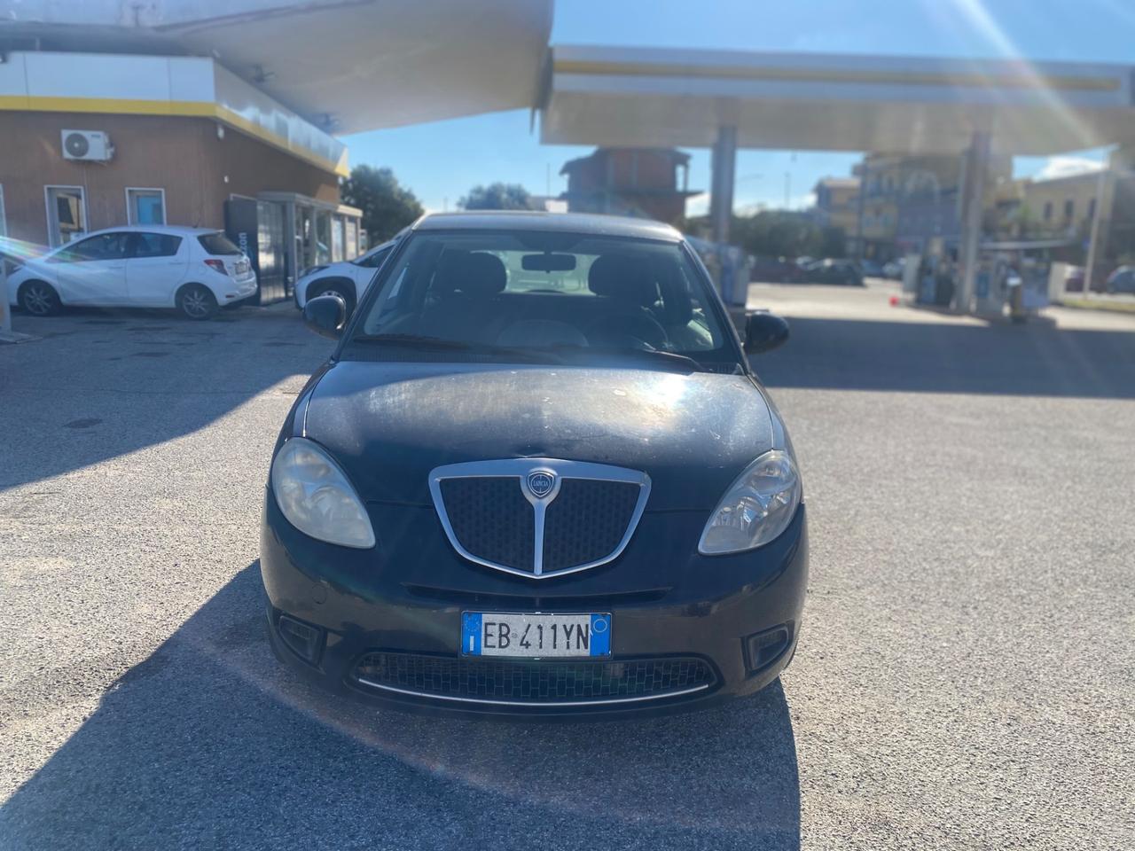 Lancia Ypsilon 1.3 MJT 75 CV Diva