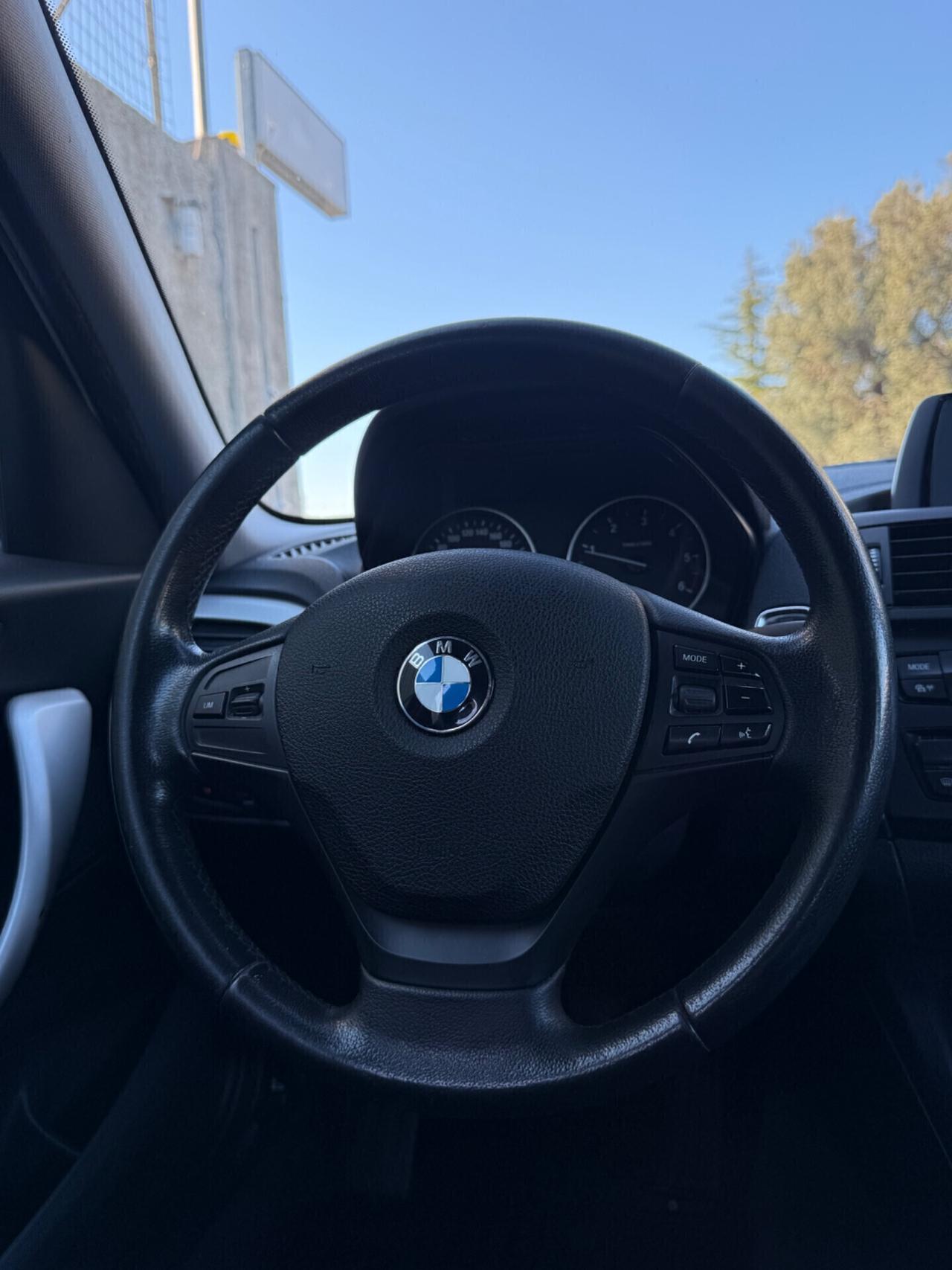 Bmw 118d 5p. Sport,Climatronic bizona,Xeno+Led,cerchi in lega,sensori di parcheggio,ecc.