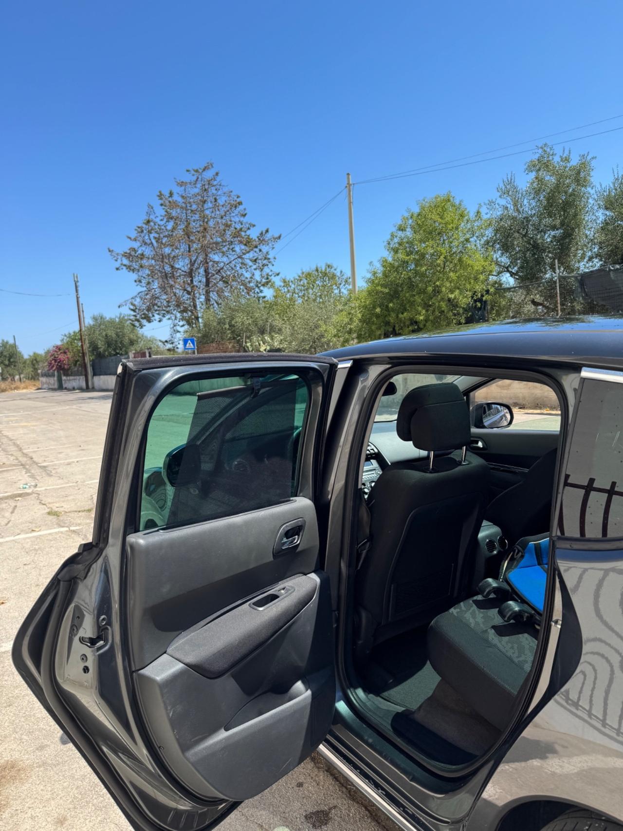 Peugeot 3008 2.0 HDi 150CV Business