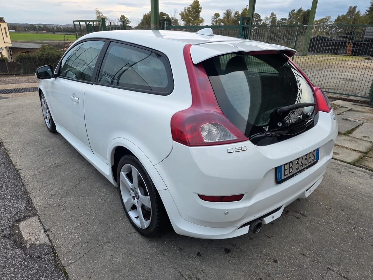 Volvo C30 D2 R-Design 2011