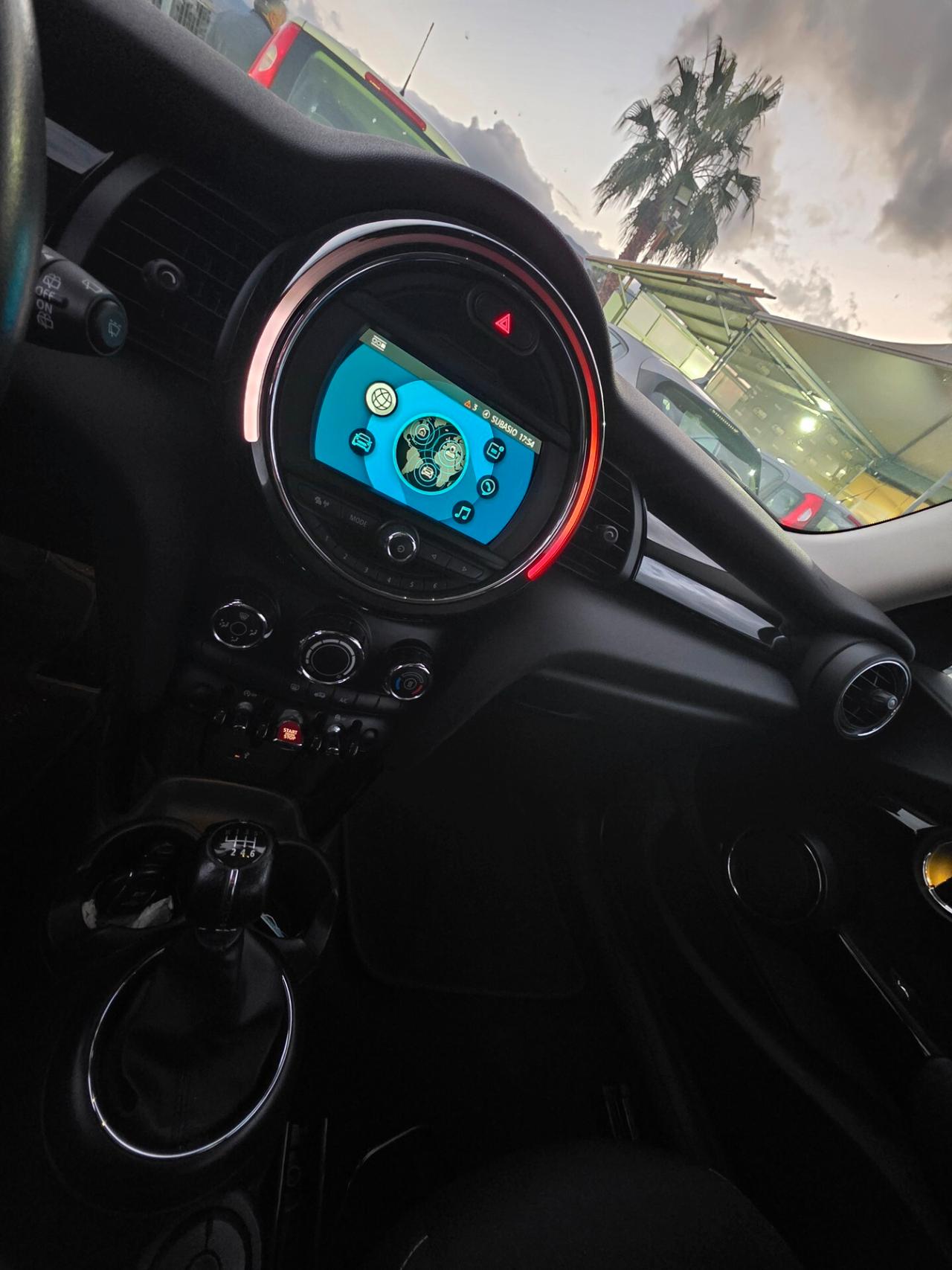 Mini One D 5 PORTE BAKER STREET