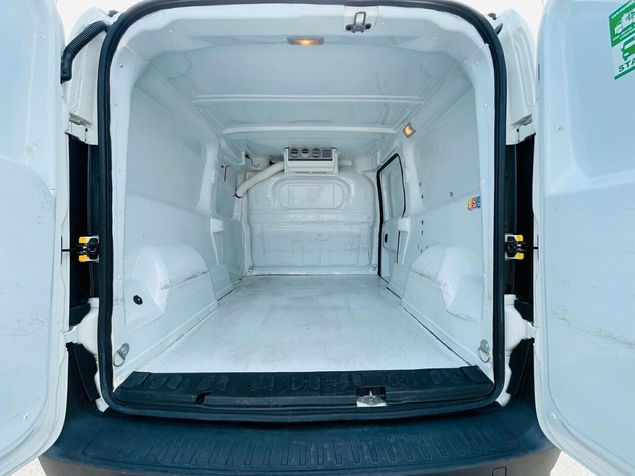 Fiat Dobò 1.4 T-Jet 16V MAXI Nat Pow COIBENTAZIONE ALIMENt o Farmaci CON FRIGORIFERO