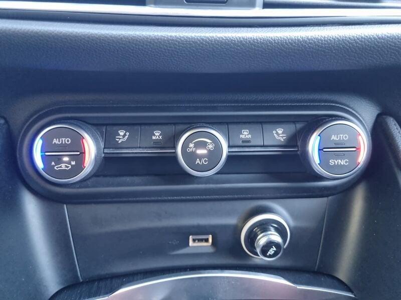 Alfa Romeo Stelvio 2.2 Turbodiesel 160 CV AT8 RWD Super Business