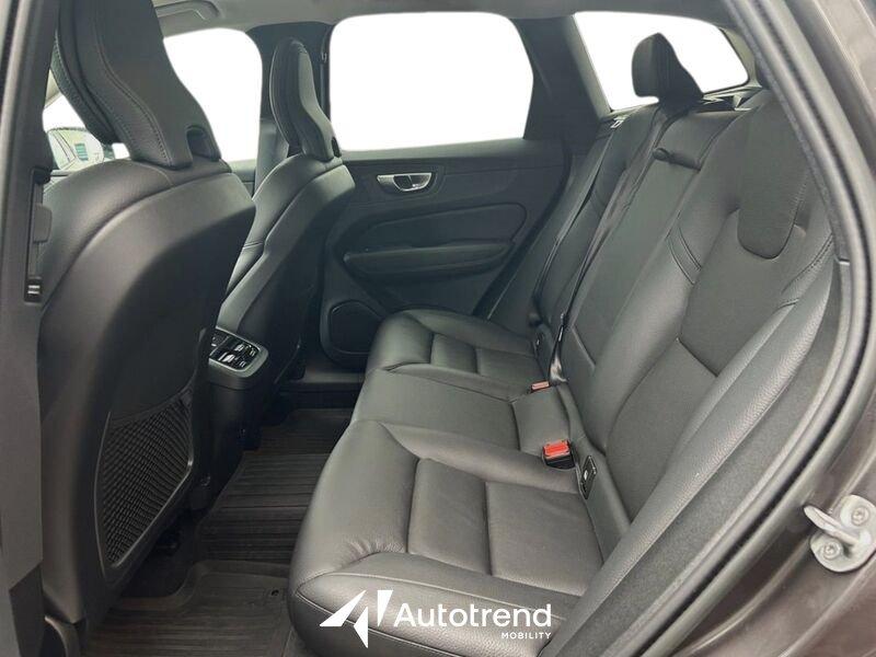 Volvo XC60 B5 235+14 CV AWD Automatica Mild Hybrid Ultimate Dark