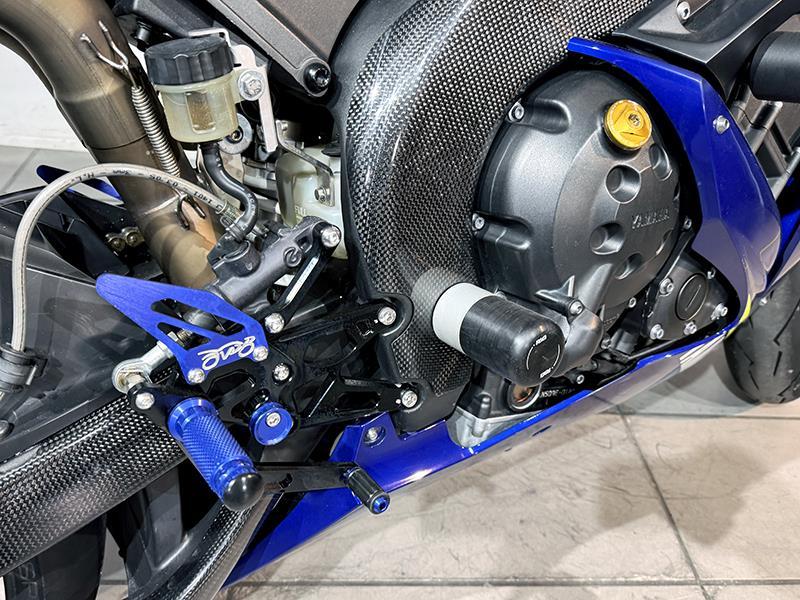 Yamaha YZF R1