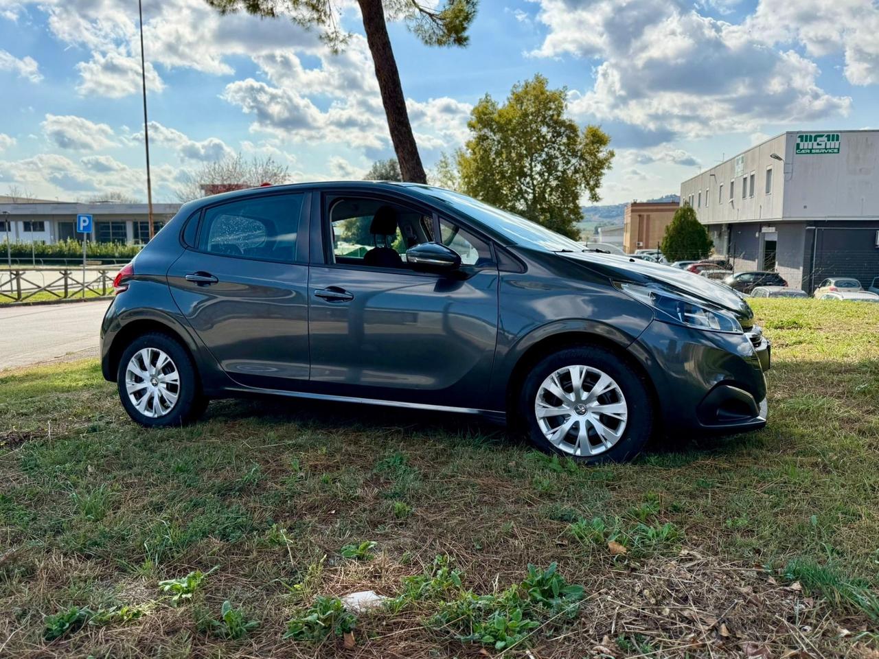 Peugeot 208 5porte 1.2 GPL benzina EURO6B