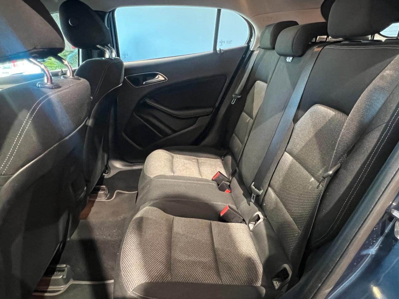 Mercedes-benz GLA 200d Automatic