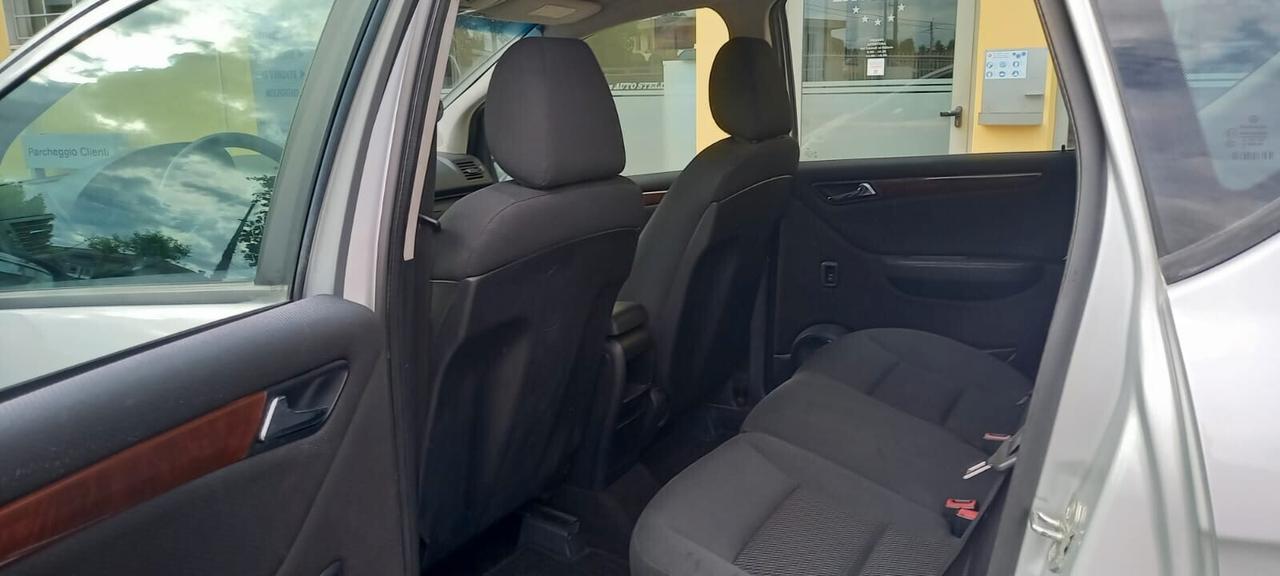 Mercedes-Benz Classe A 150 All. Elegance Benzina cc. 1.5 CV. 95 Cambio Manuale 5 Porte 5 Posti Utilizzabile anche per i Neopatentati.