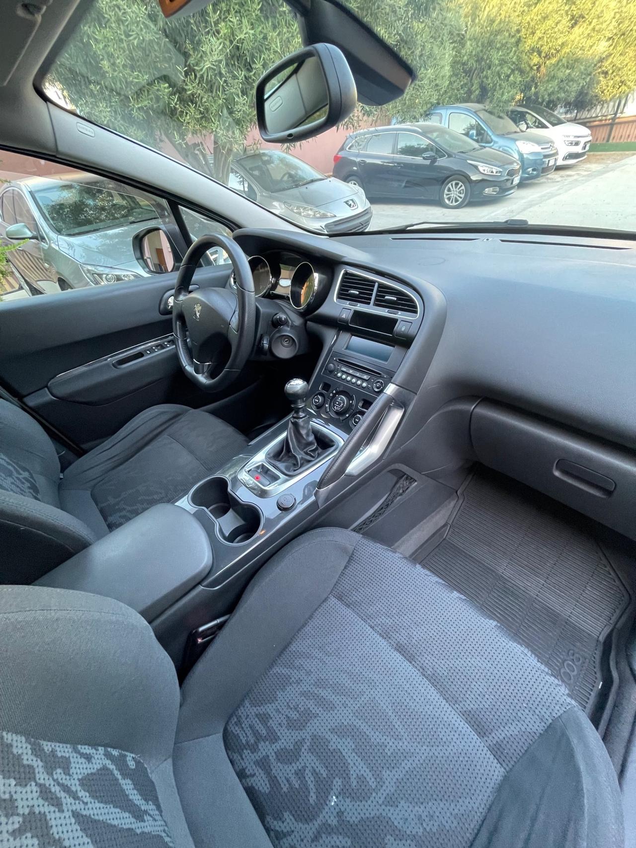 Peugeot 3008 1.6 HDi 112CV Business