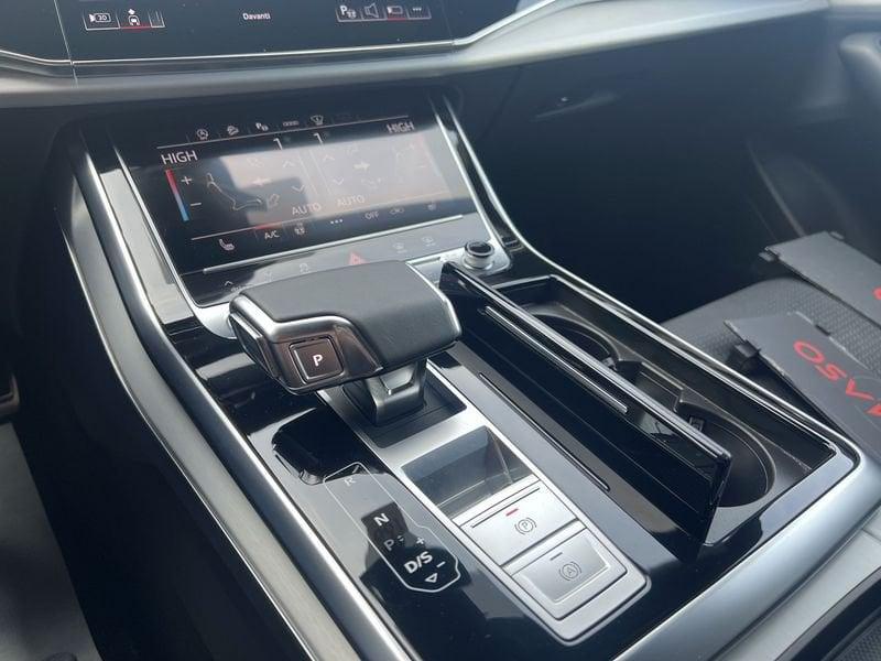 Audi Q8 50 TDI 210kW quattro tip. S Line Edition 286cv