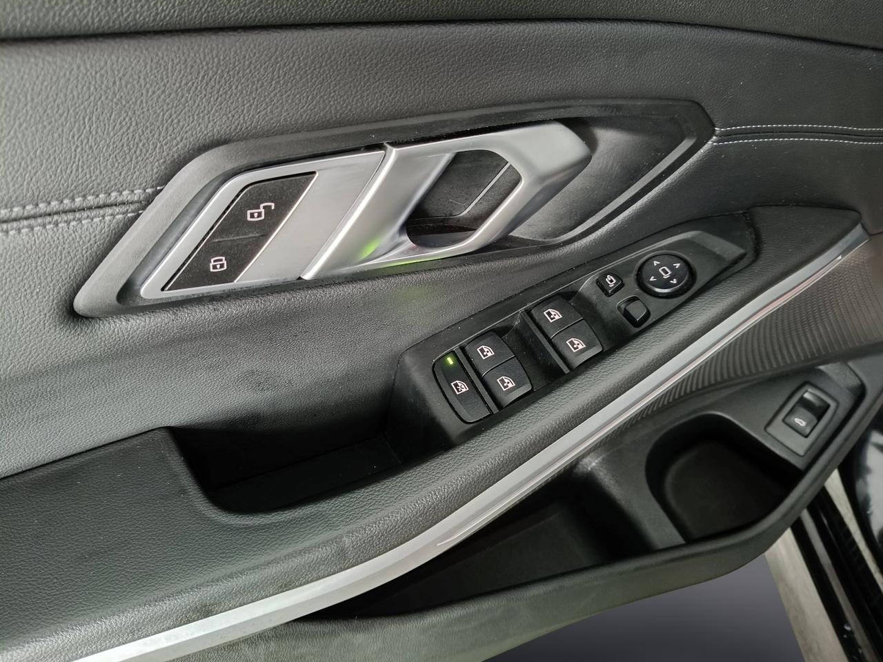 BMW Serie 3 G21 2019 Touring - 320d Touring mhev 48V xdrive Luxury auto