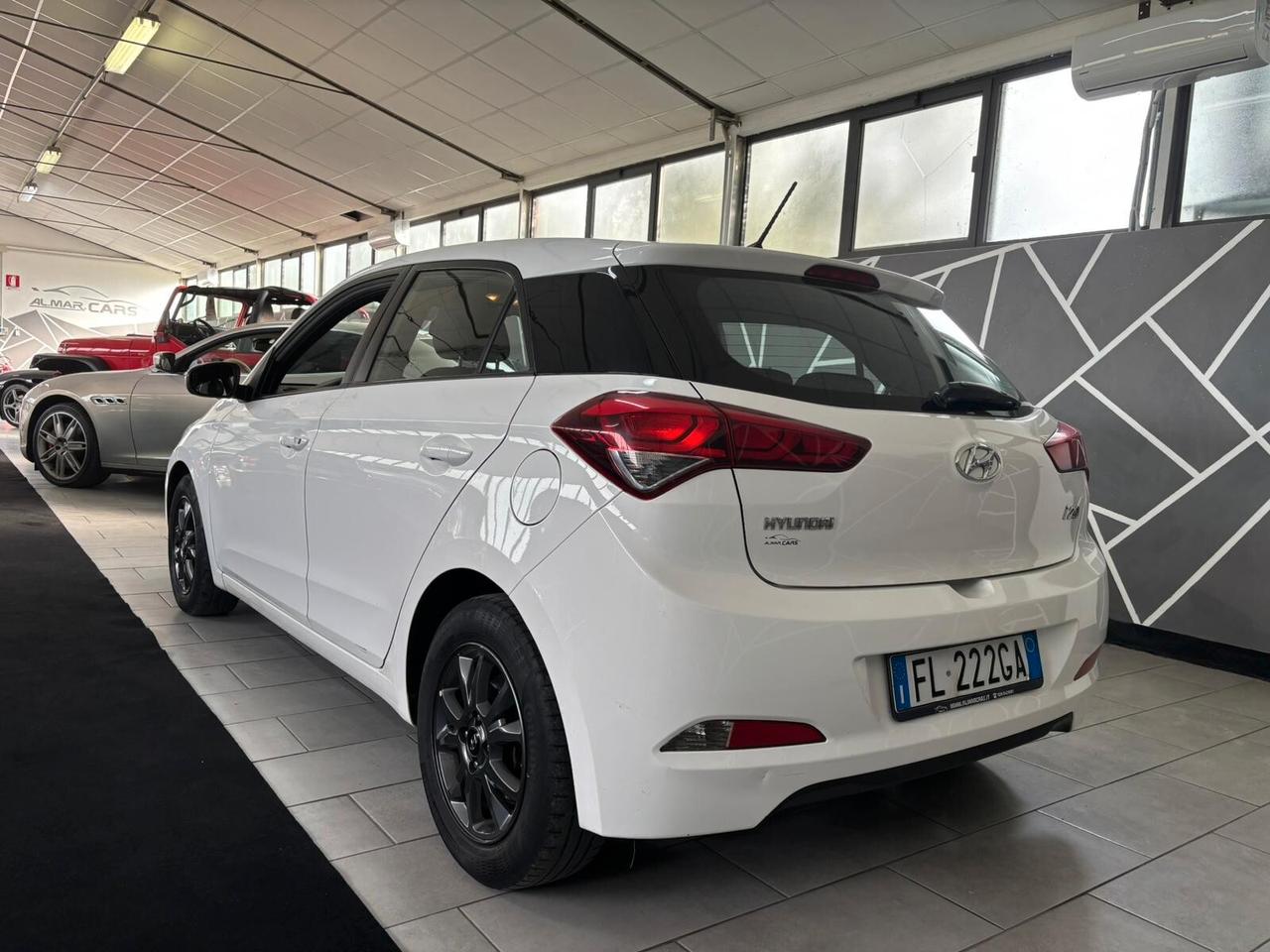 Hyundai i20 1.2 5 porte Blackline NEOPATENTATI
