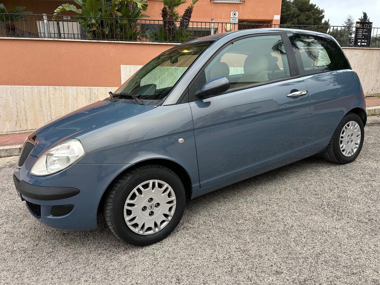 Lancia Ypsilon 1.2 benz. Ideale per neopatentati