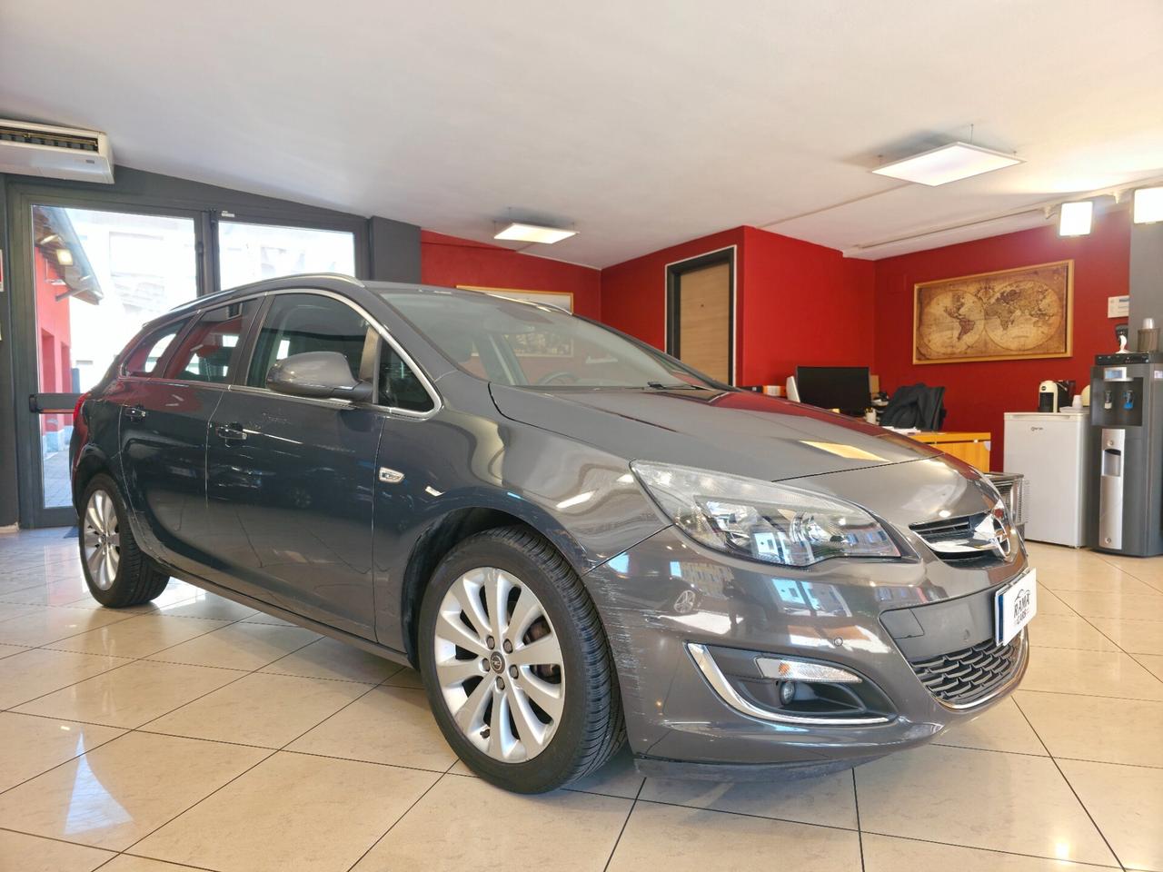 Opel Astra (ADATTA DISABILI)