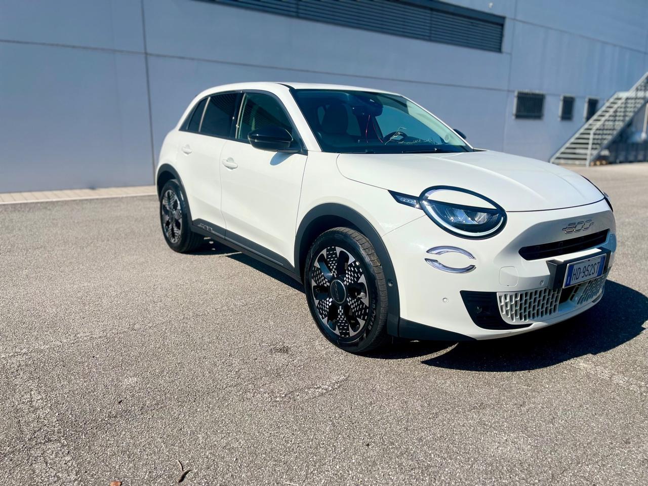 Fiat 600 Hybrid 136 CV DCT MHEV La Prima