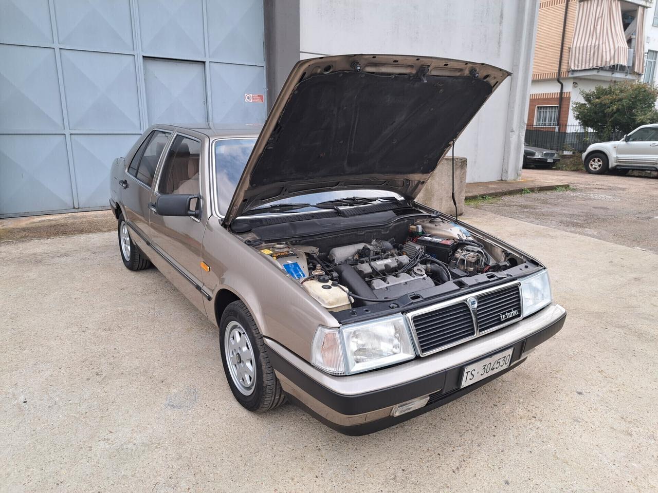 Lancia Thema i.e. turbo prima serie 166 cv