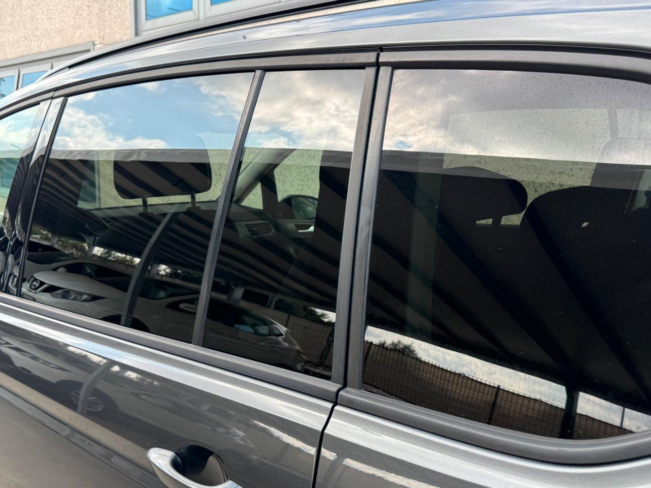 Volkswagen Touran 1.6 tdi Business 115cv dsg 7 POSTI