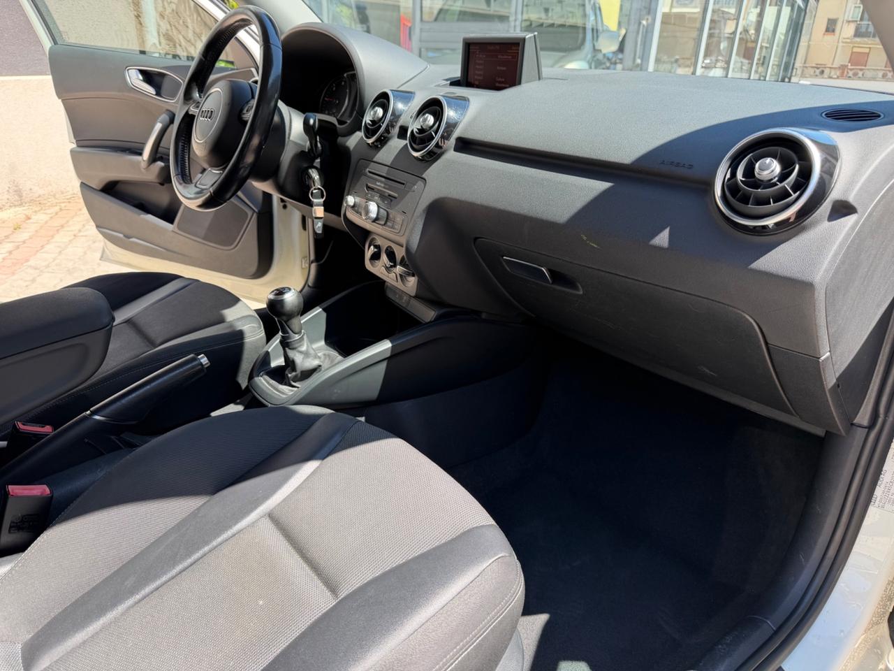 Audi A1 SPB 1.6 TDI S line edition LED 2013