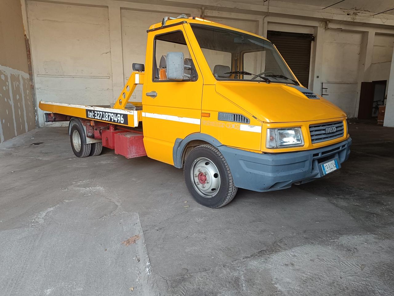 Iveco Daily Carroattrezzi 2.5 TD Patente B scarrabile