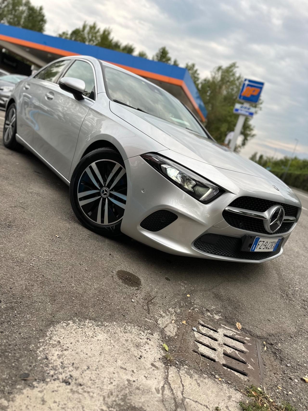 Mercedes-benz A 180 d Automatic Business Sedan Coupé