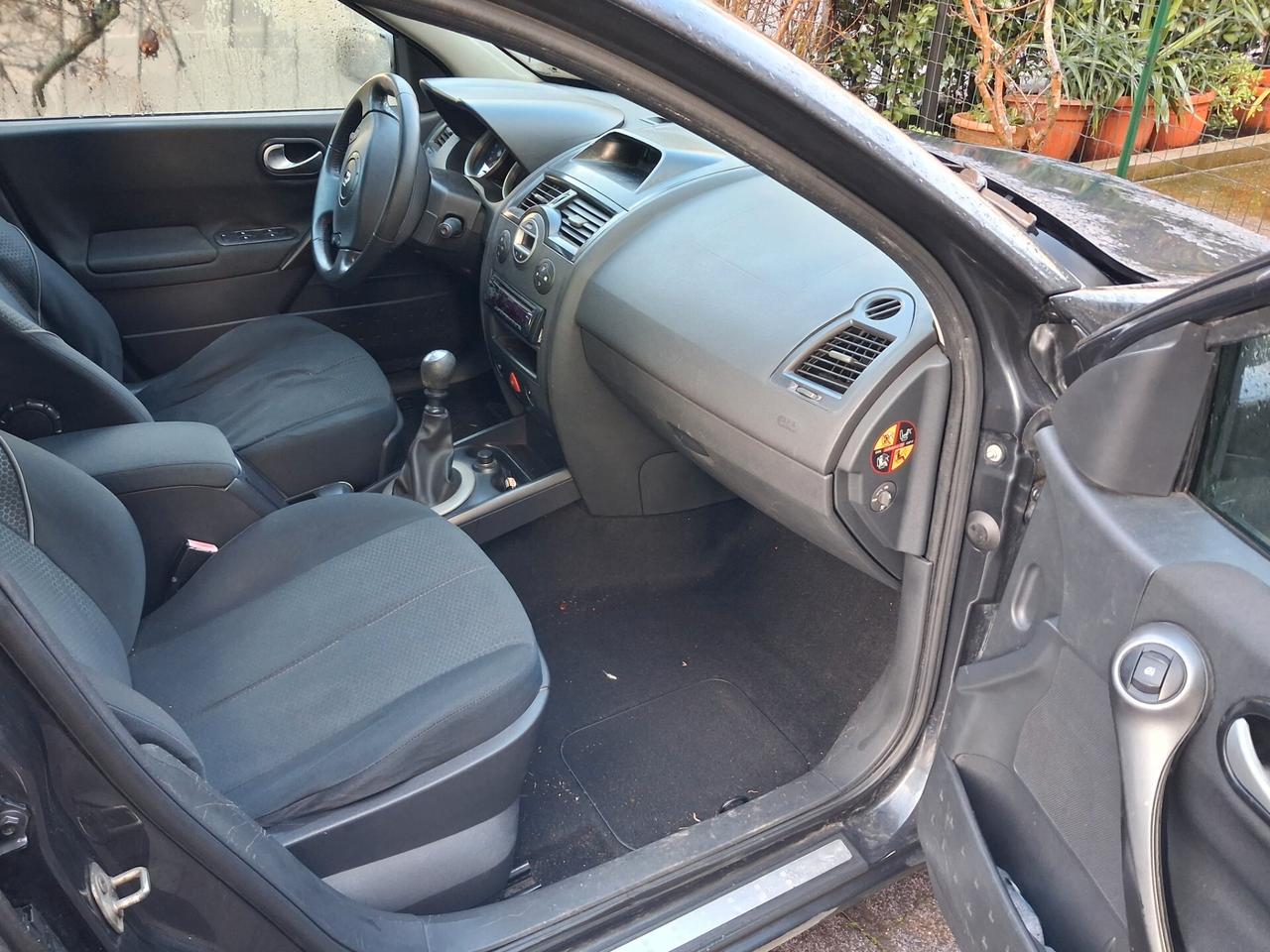 Renault Megane Mégane 1.5 dCi/100CV 5 porte Confort Dynamique