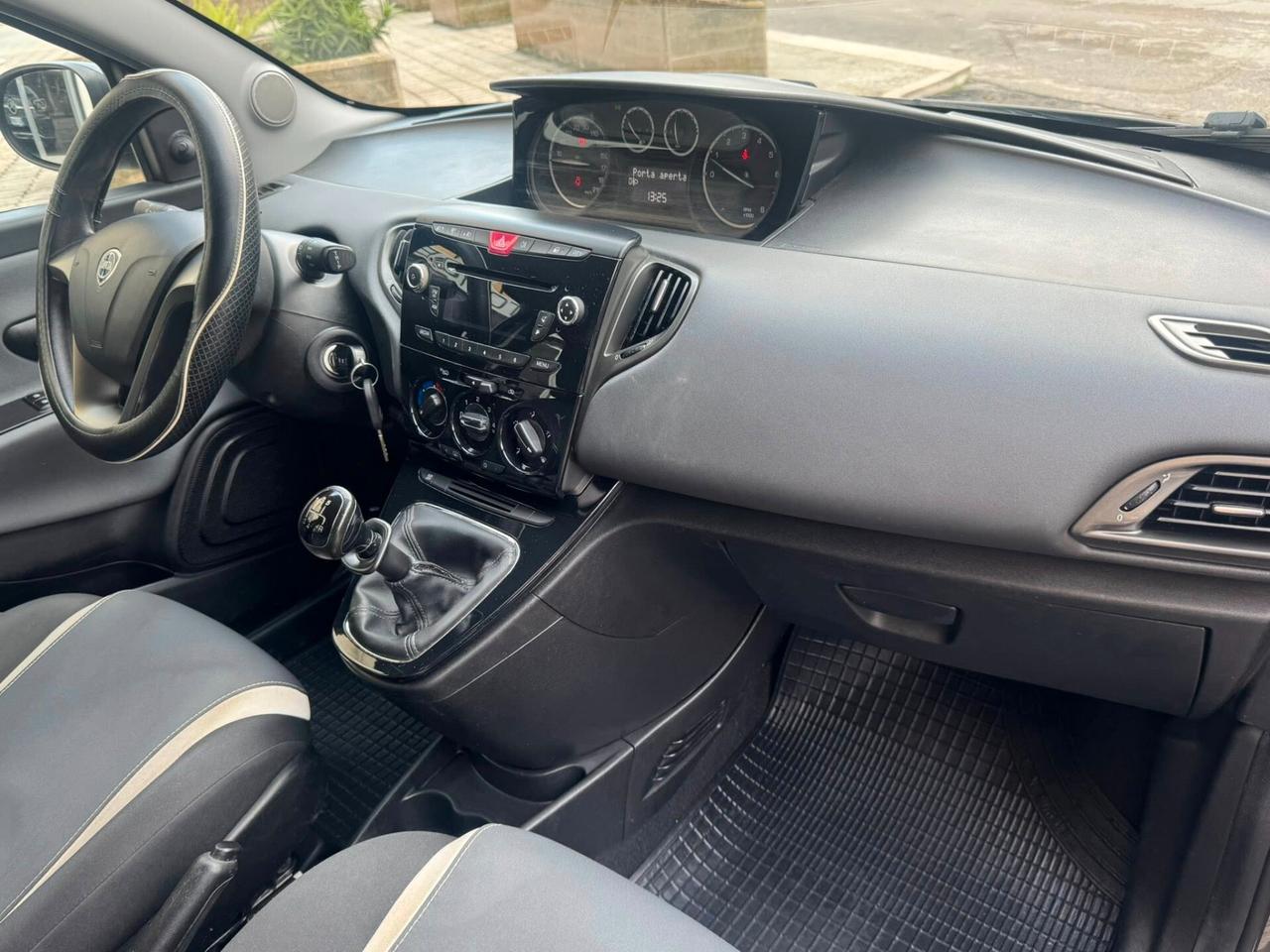 LANCIA YPSILON 1.2 BENZINA GOLD PERFETTA