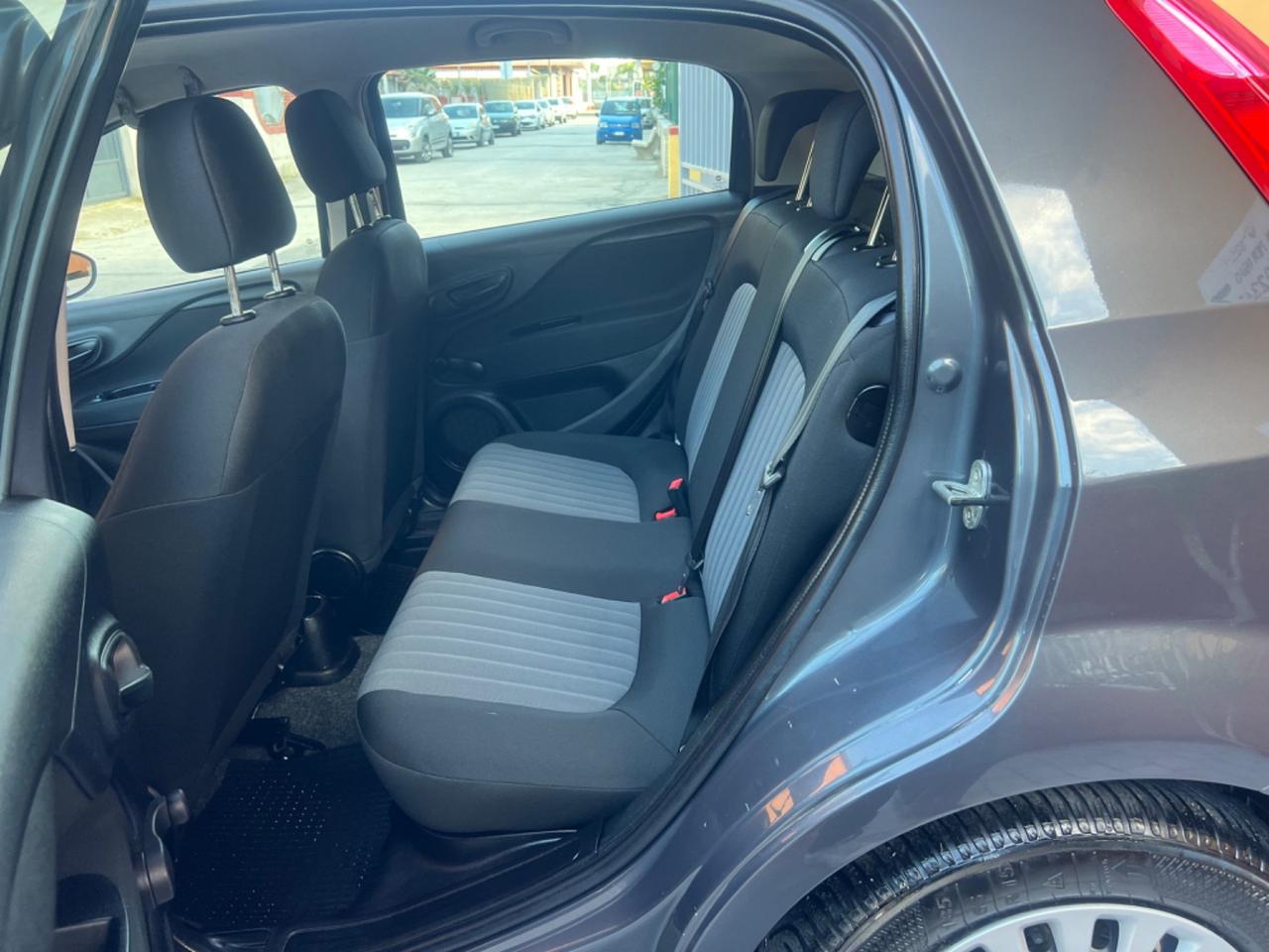 Fiat Punto 1.3 MJT II S&S 95 CV 5 porte Street
