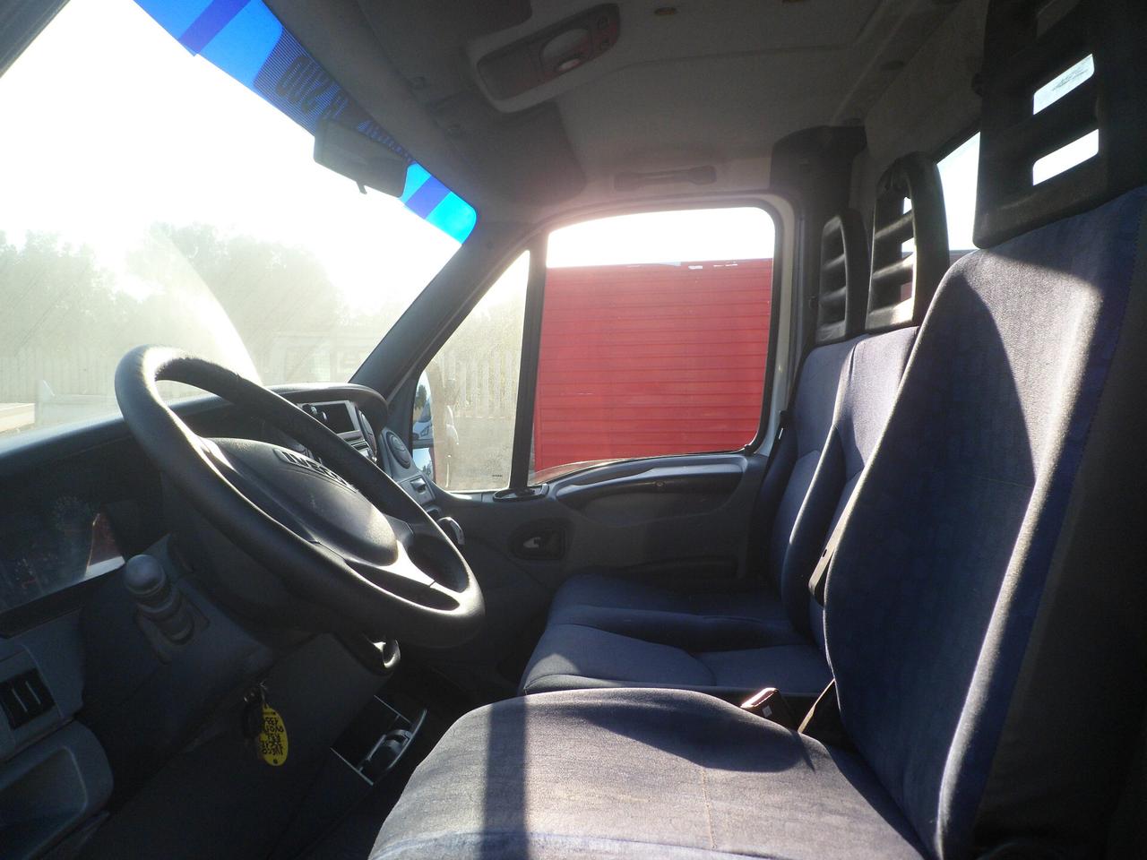 Iveco Daily 35c12 ribaltabile trilaterale