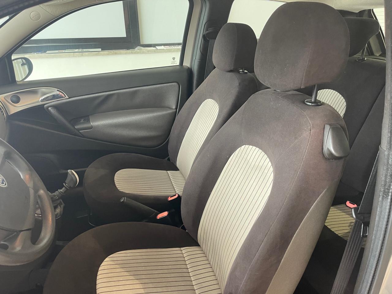 Lancia Ypsilon 1.2 Argento