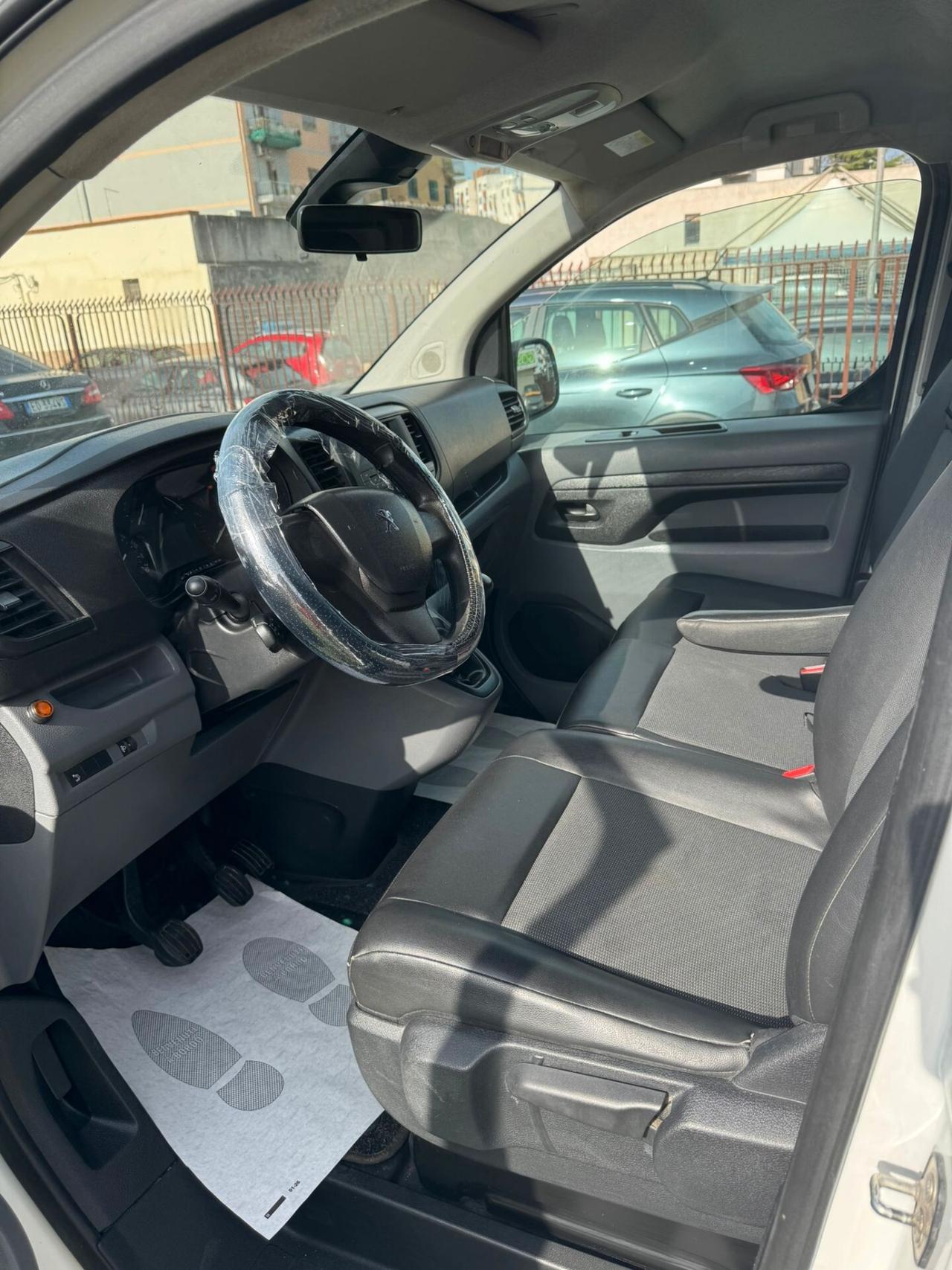 Peugeot Expert passo lungo coibendato