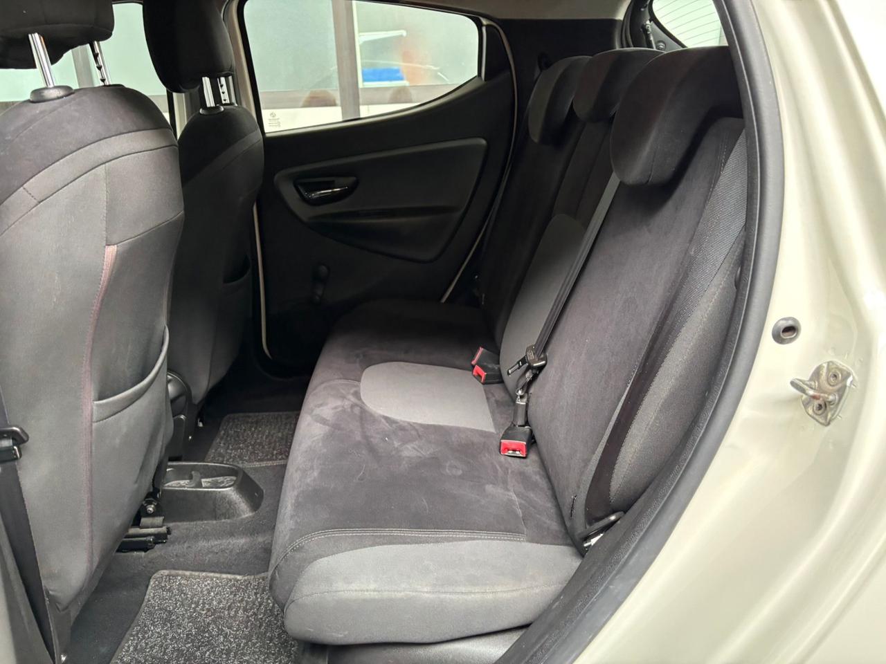 Lancia Ypsilon 1.2 69 CV Platinum