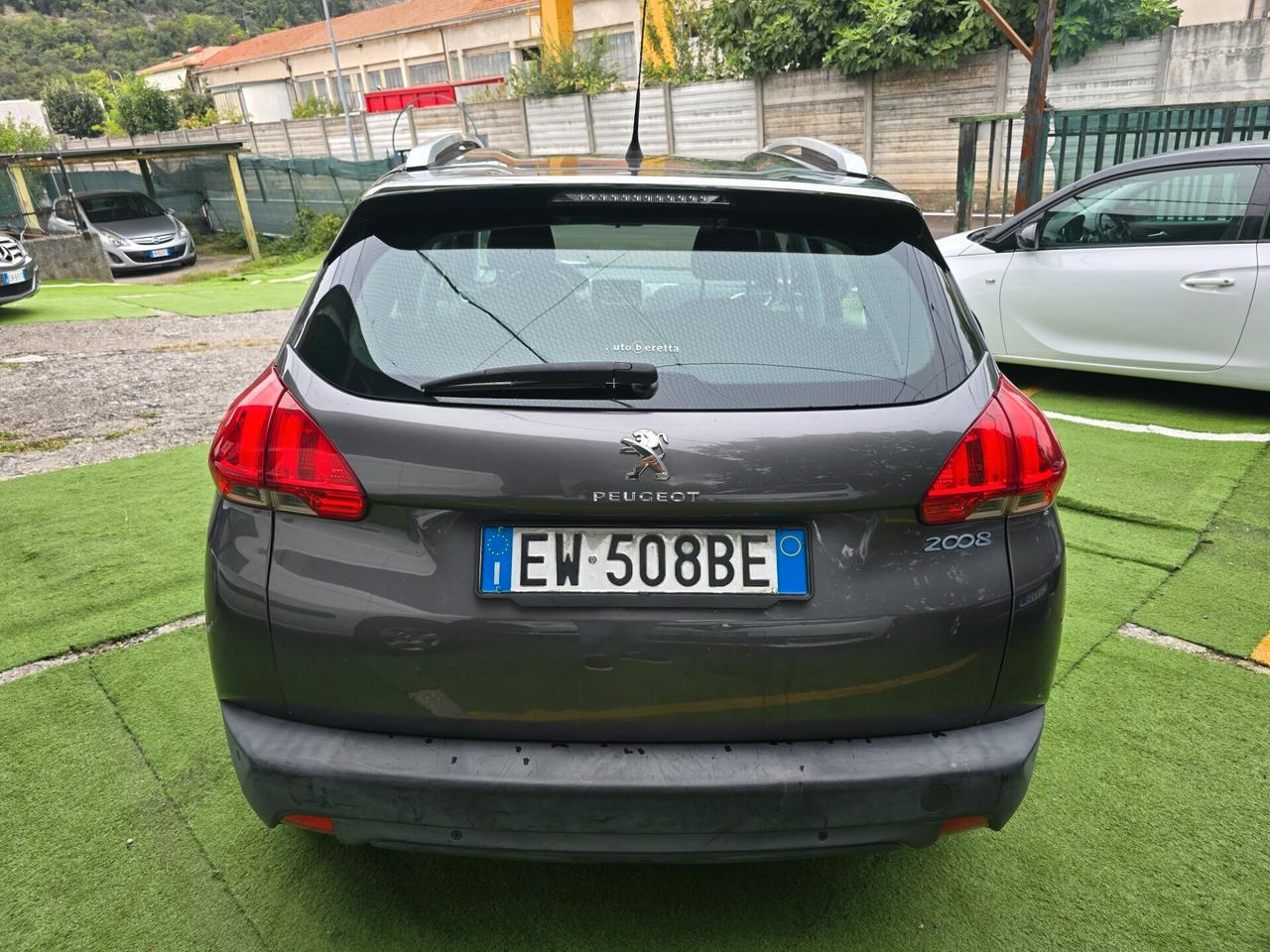 Peugeot 2008 1.4 HDi 68CV 170000km-2014