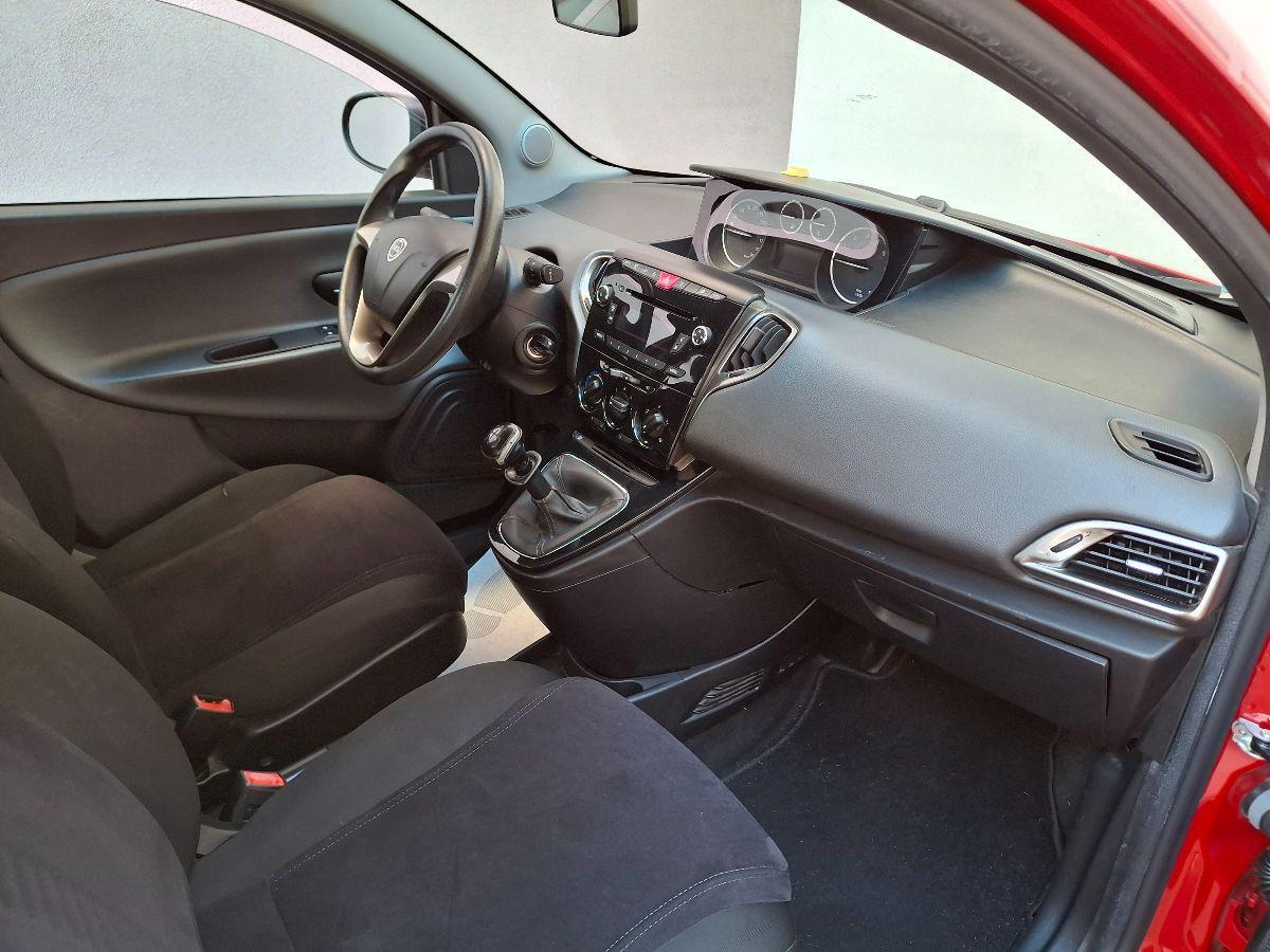 LANCIA - Ypsilon - 1.2 69 CV 5p. GPL Ecochic Silver