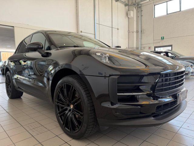 PORSCHE Macan 2.0 //TOTAL BLACK//21//