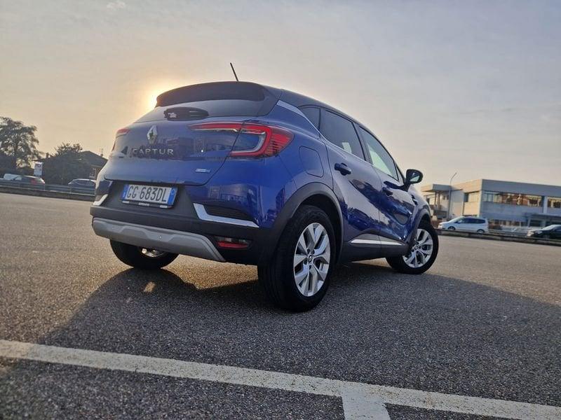 Renault Captur 1.6 E-TECH Hybrid Intens Auto