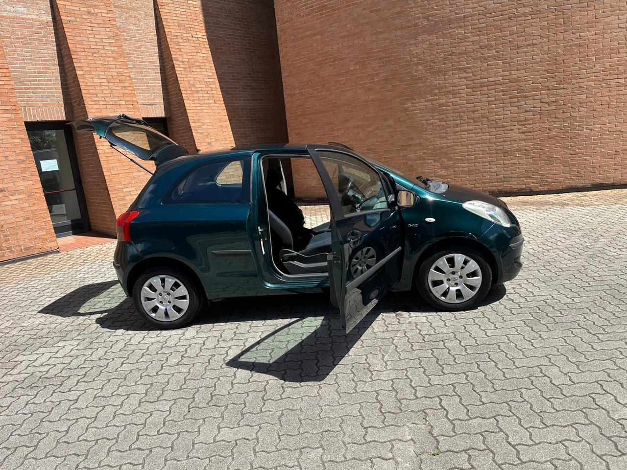 Toyota Yaris 1.4 D-4D 3 porte M-MT Sol