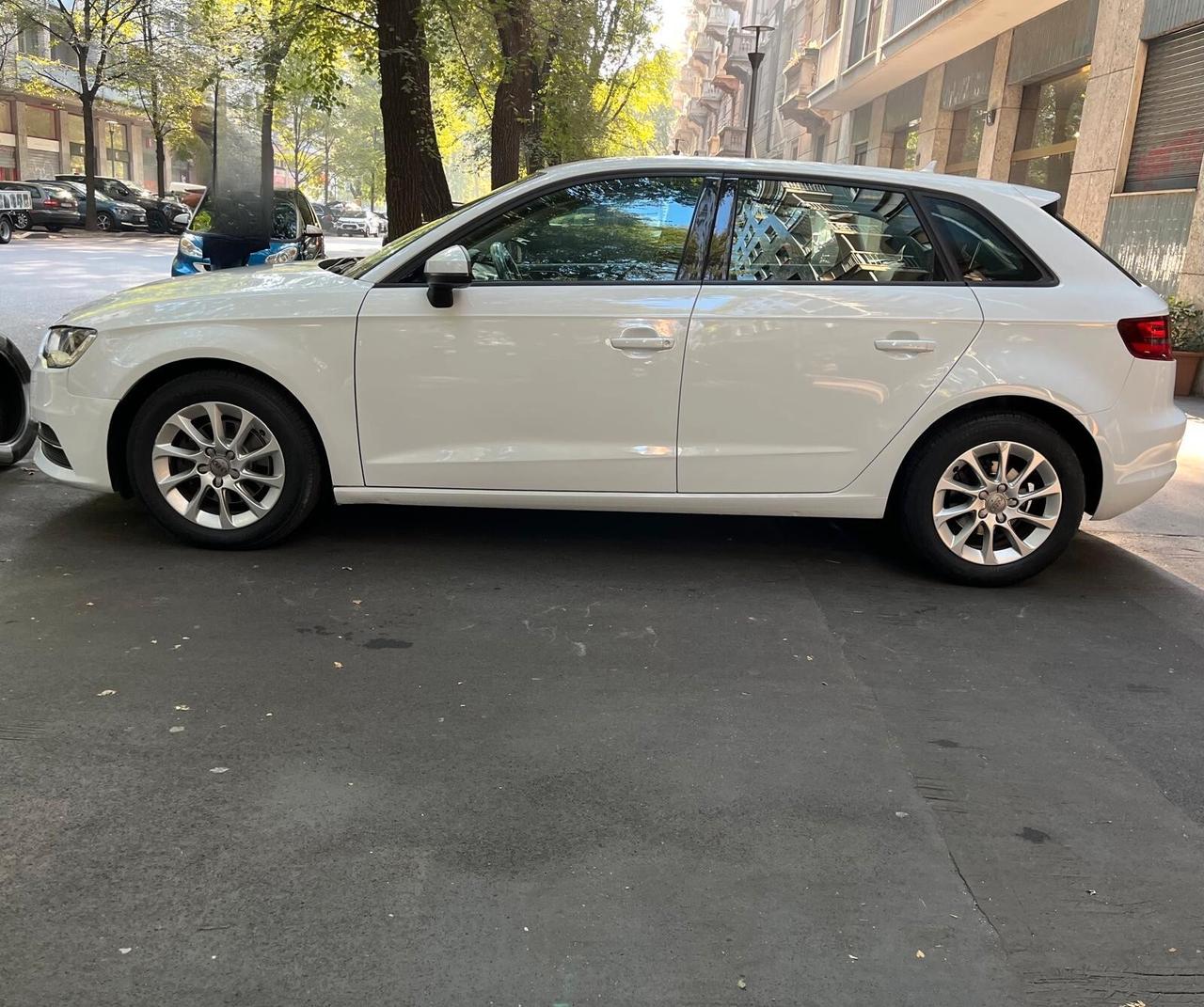 Audi A3 SPB 1.6 TDI clean diesel Ambiente