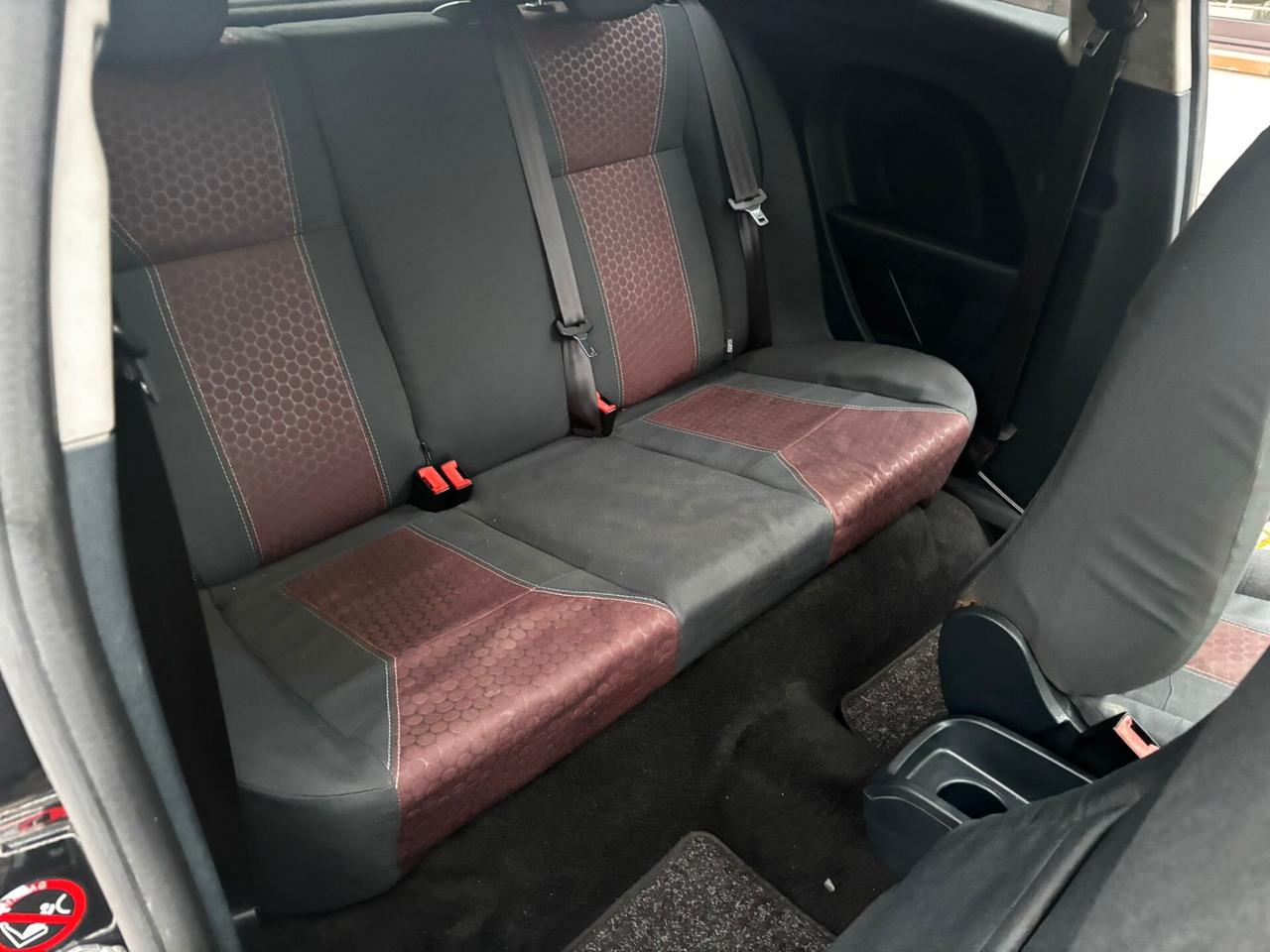 Ford Fiesta 1.4 3 porte Bz.- GPL Titanium IDONEA PER NEOPATENTATI UNIPROPRIETARIO PERMUTABILE