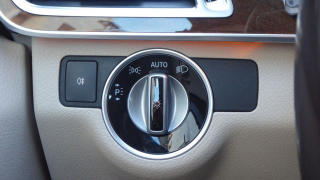 MERCEDES-BENZ E 220 CDI BlueTEC