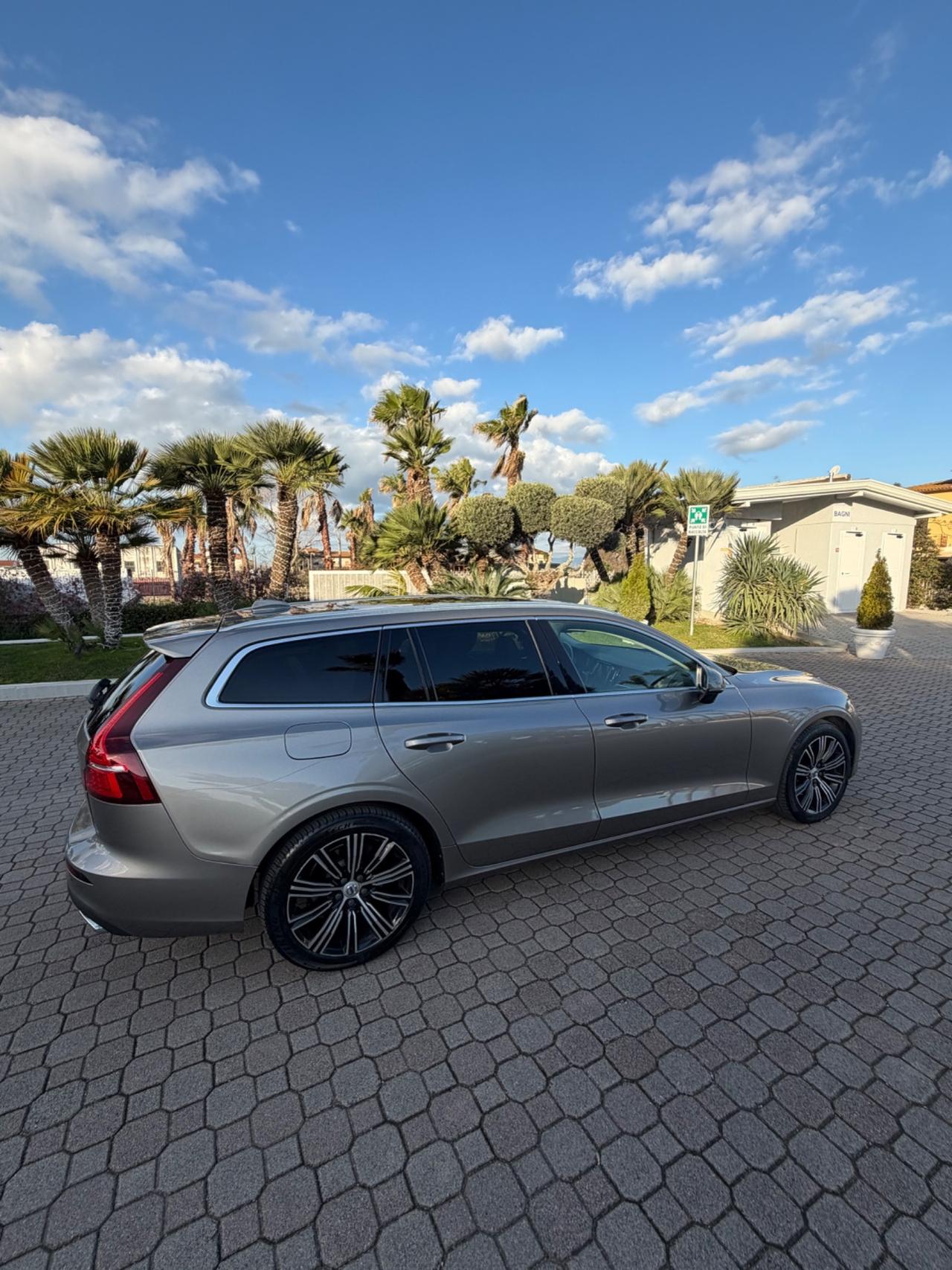Volvo V60 D3 R-design