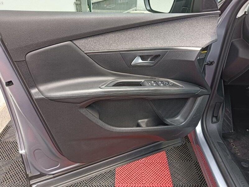 Peugeot 3008 3008 PureTech Turbo 130 S&S EAT8 Allure