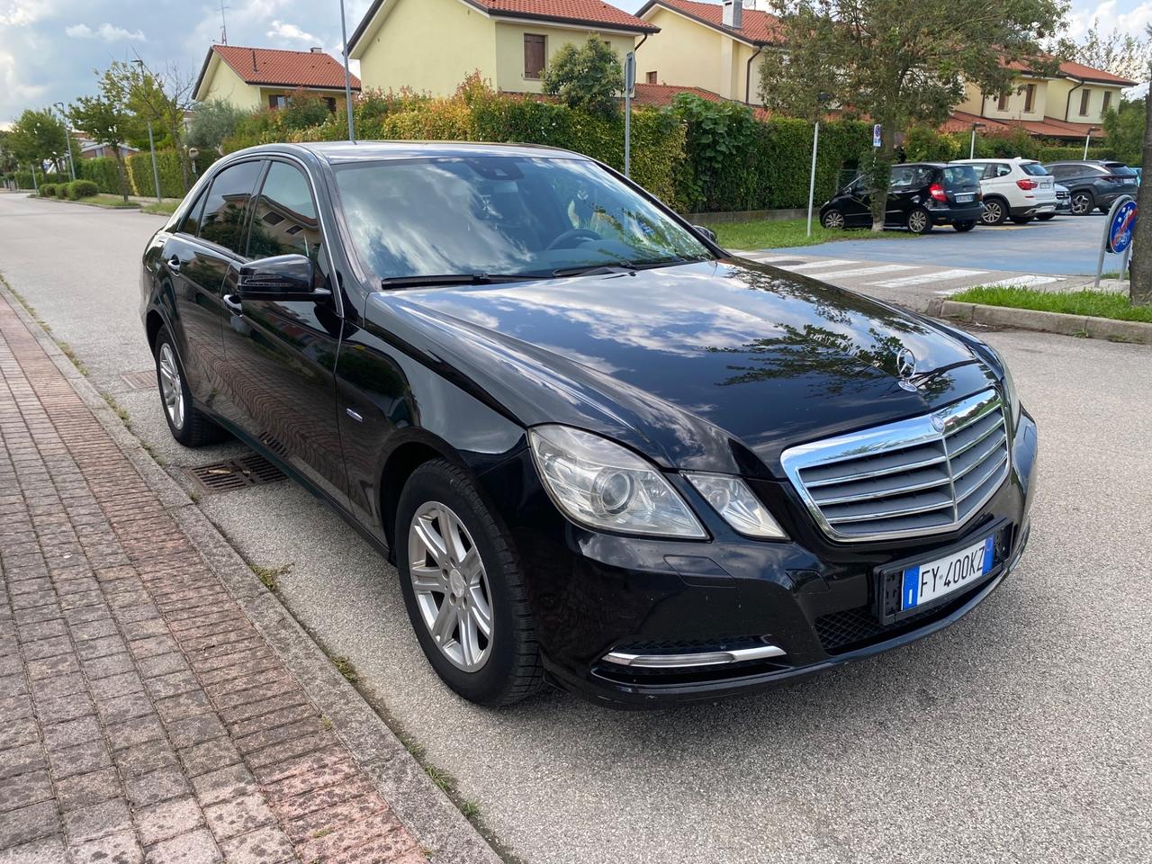 Mercedes-benz E 200 220 CDI BlueEFFICIENCY Elegance