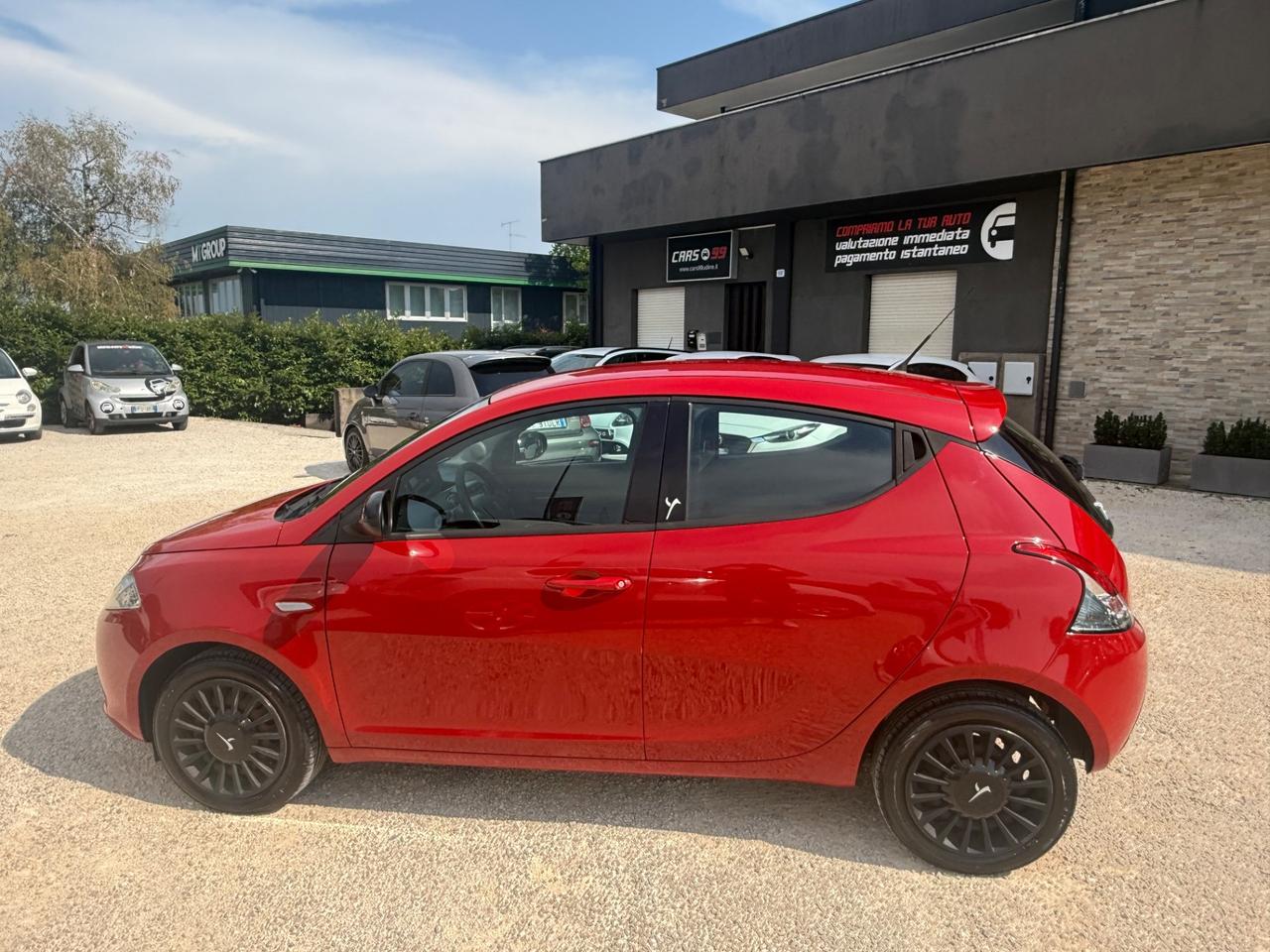 Lancia Ypsilon 1.2 69 CV 5 porte Elefantino