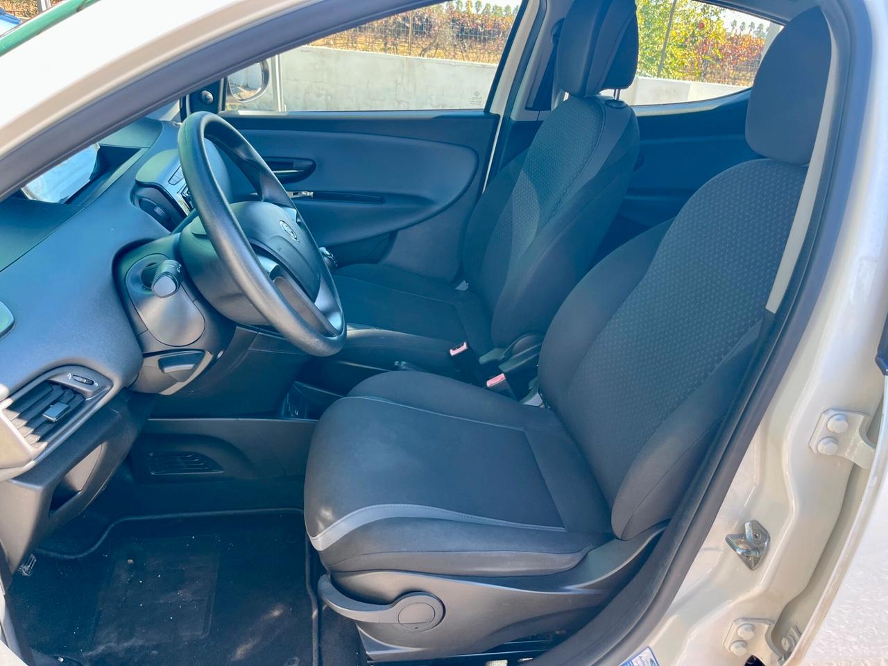 Lancia Ypsilon 1.3 MJT 16V 95 CV 5 porte S&S Mya