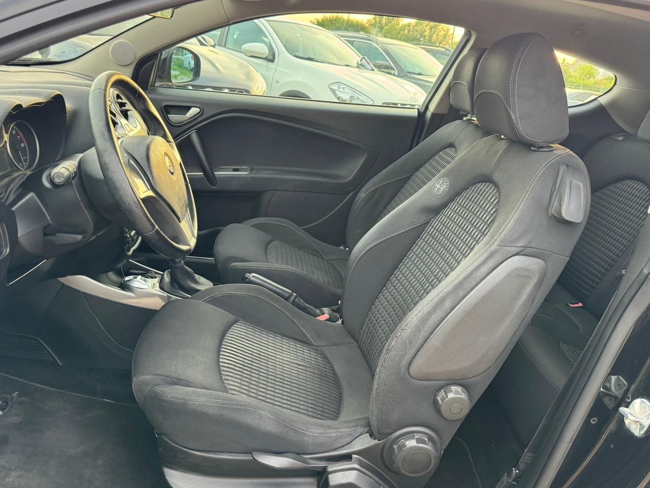 Alfa Romeo MiTo 1.4 T 155 CV Distinctive Sport Pack GPL