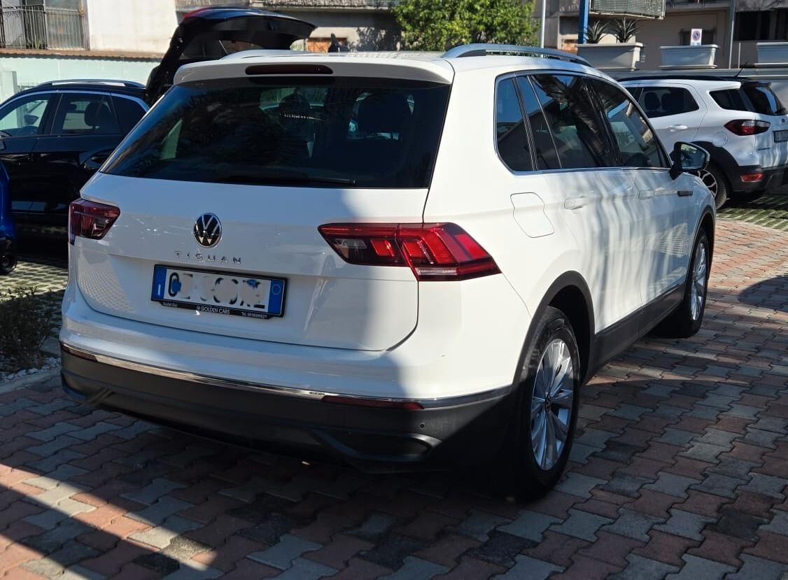 Volkswagen Tiguan 2.0 tdi Life 122CV Uff Italy Led Clima Lega USB