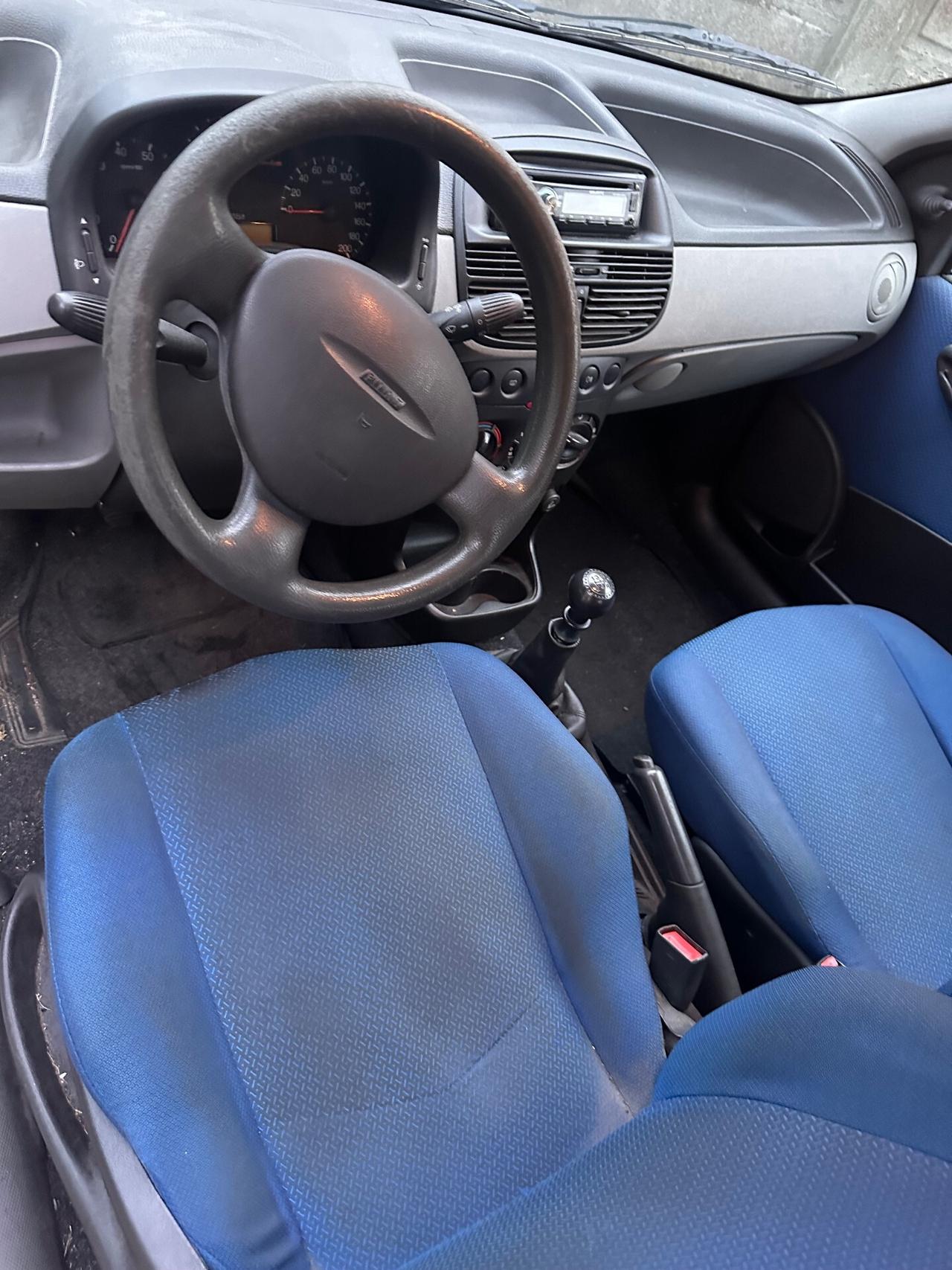 Fiat Punto 1.2 BENZINA NEOPATENTATI