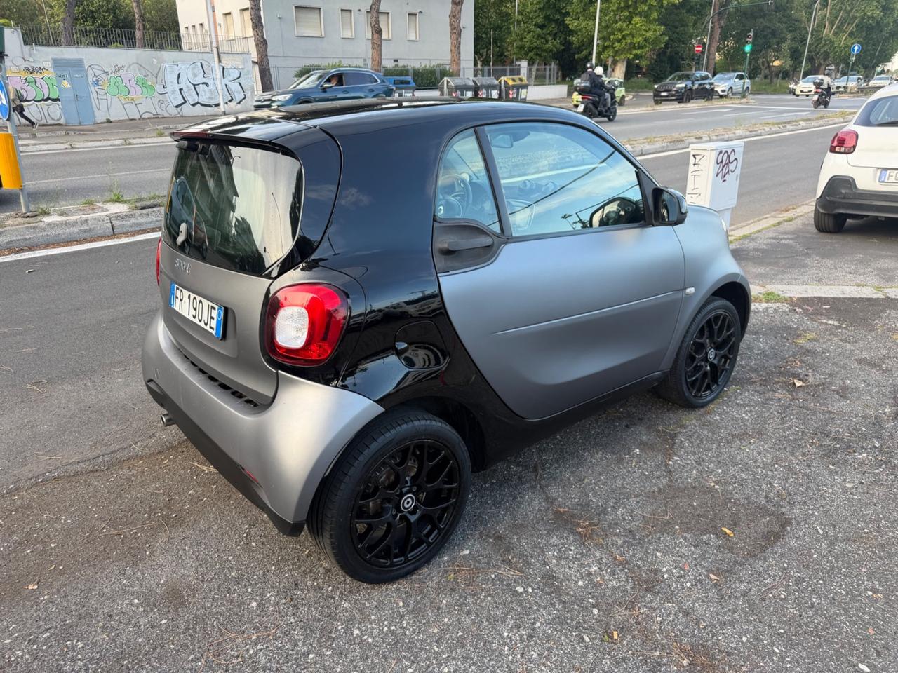 Smart ForTwo 1.0 71cv Coupe C. Automatico Navi motore nuovo